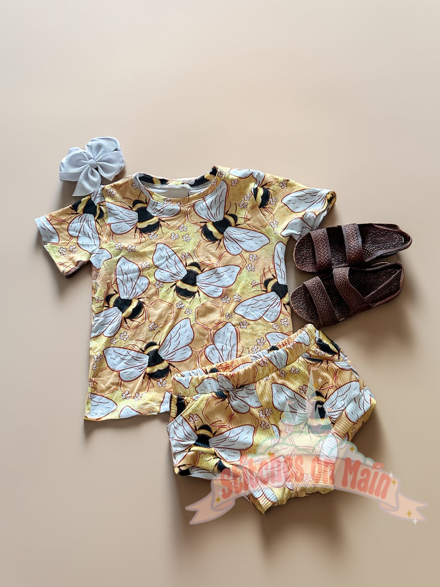 4T Bees Short sleeve + shorties Set